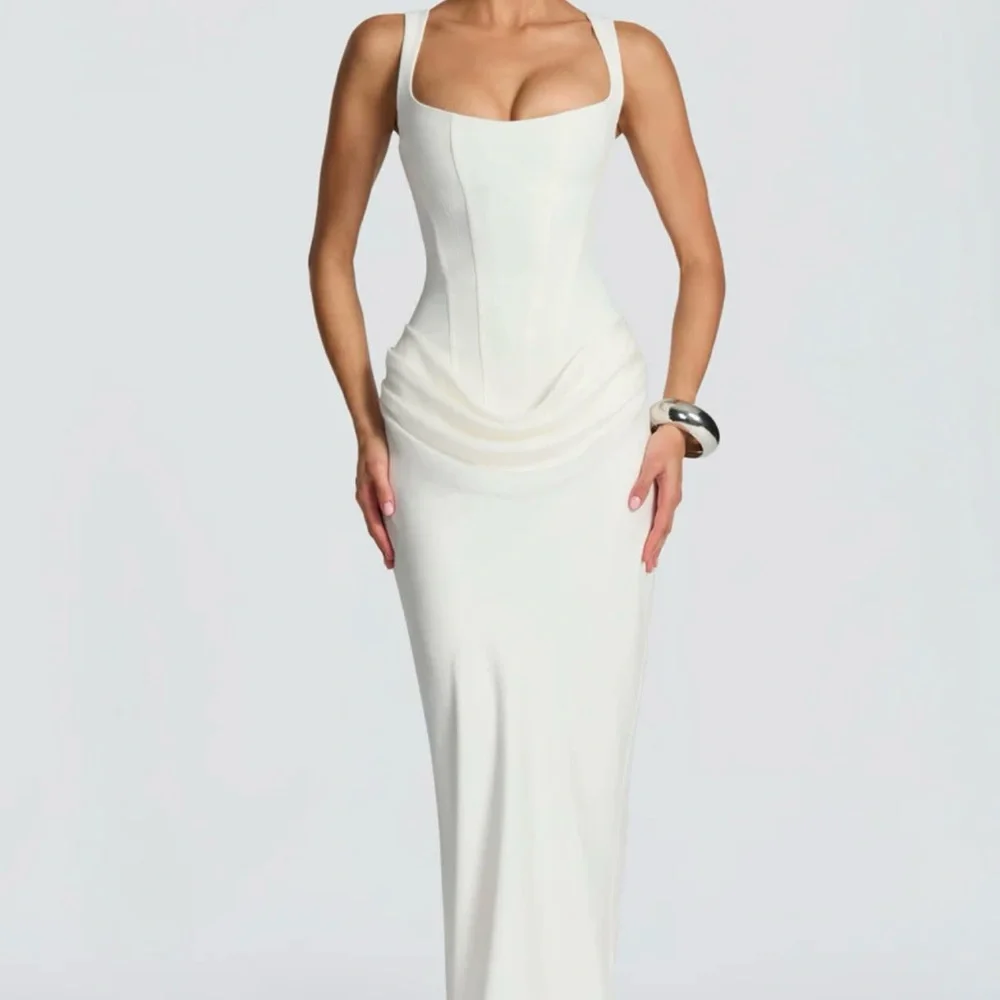 CORNELIA MAXI DRESS - IVORY - Picture 1 of 2